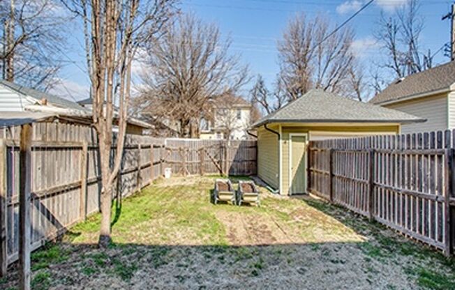 4 beds, 2.5 baths, $1,900