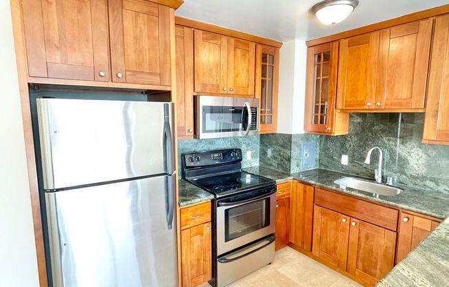 103 (44 Crestline)