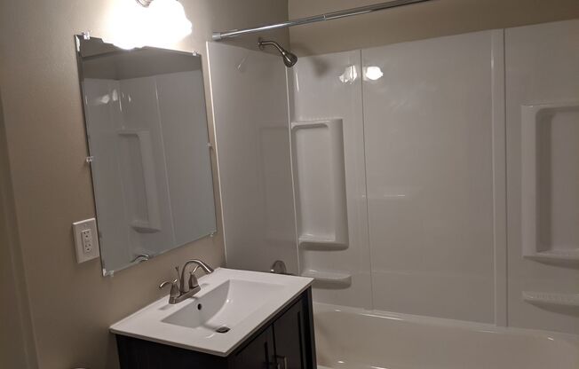 2 beds, 1 bath, 800 sqft, $2,025, Unit 309