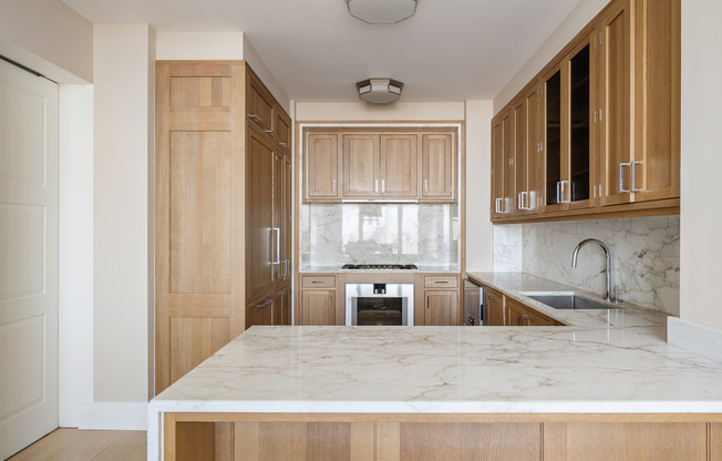 3 beds, 3.5 baths, 2,631 sqft, $38,000, Unit 68B