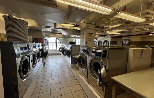 Studio, 1 bath, $2,550, Unit 1706