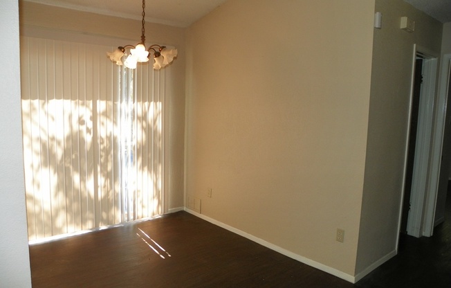 9706 Eastwend