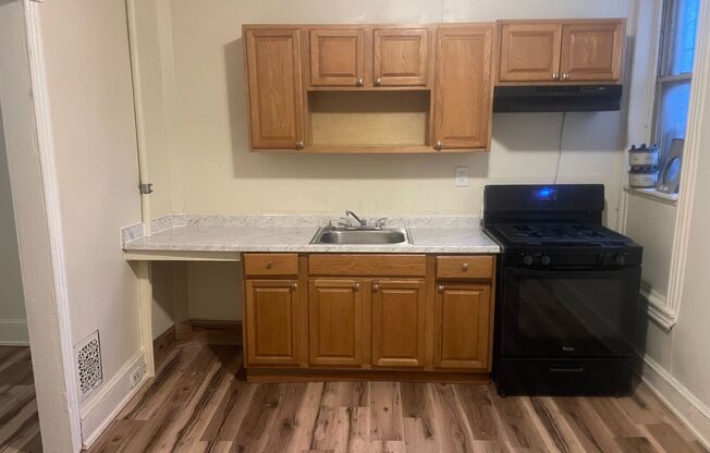 1 bed, 1 bath, $850, Unit 1