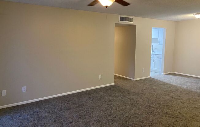 FABULOUS Remodeled 2 Bedroom/2 Bath Condo!! Available NOW!
