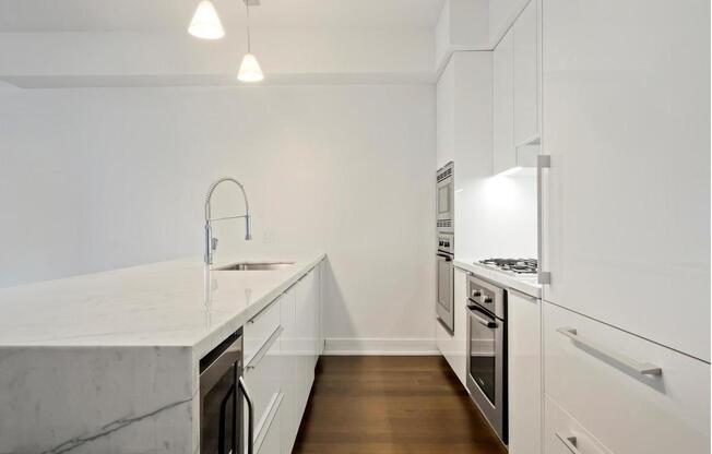 5 FRANKLIN PL