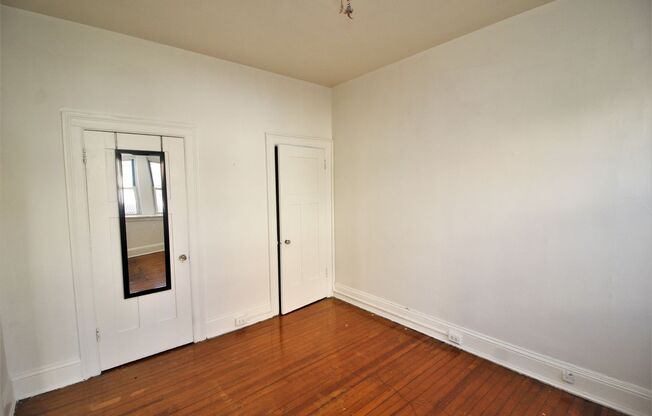 1 bed, 1 bath, 2 sqft, $800, Unit #104