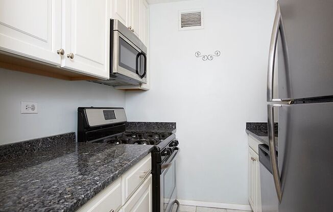 300 RECTOR PL