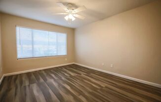 2 BEDROOM CONDO DOWNSTAIRS FOR RENT!