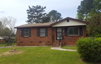 3 Bedroom Brick Ranch in NW Charlotte