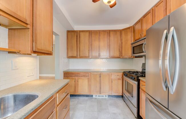 4 beds, 2.5 baths, 1,723 sqft, $3,095, Unit 8002 Davis