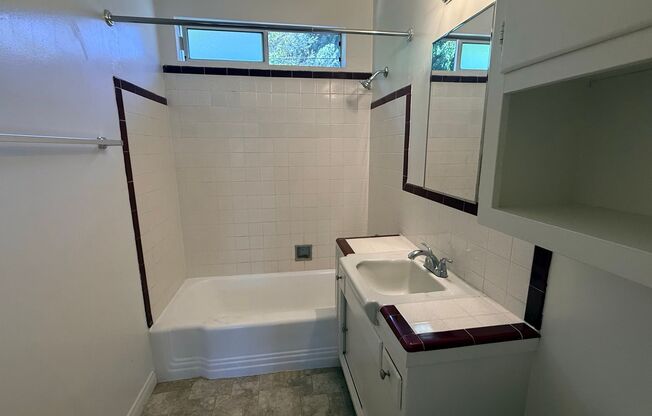 1 bed, 1 bath, $1,895, Unit 311D