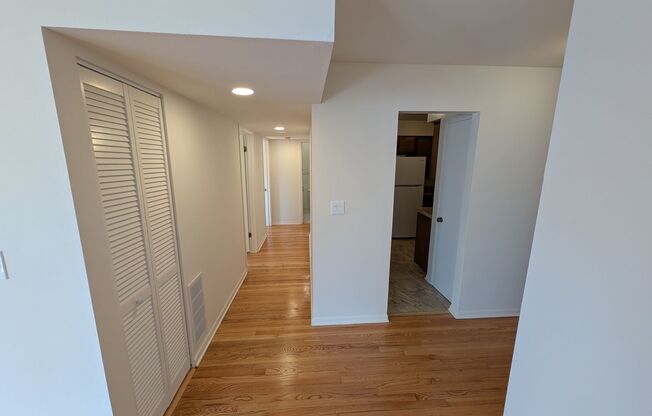 3 beds, 2 baths, 1,100 sqft, $2,995, Unit 601