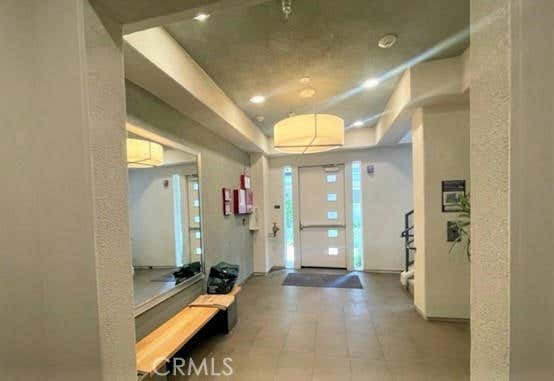 3 beds, 3 baths, 2,052 sqft, $9,000, Unit 3