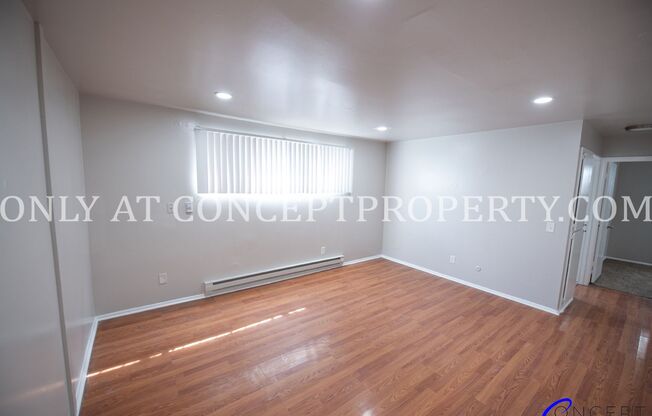 2 beds, 1 bath, 790 sqft, $1,099, Unit A7