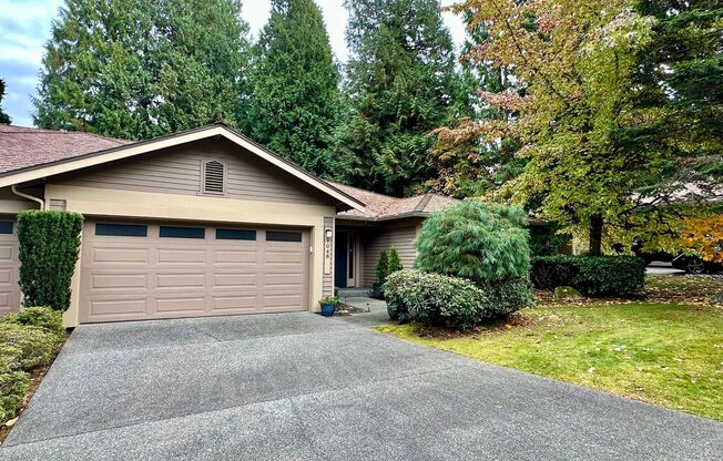 55+ Gated Semiahmoo Community! 9048 Gleneagle Dr, Blaine