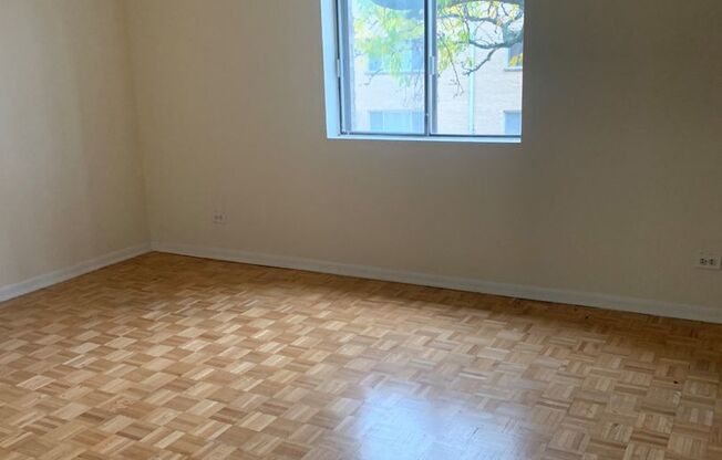 1 bed, 1 bath, 750 sqft, $1,250, Unit 2300#202