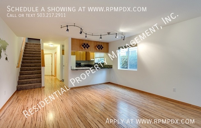 8959 N EXETER AVE