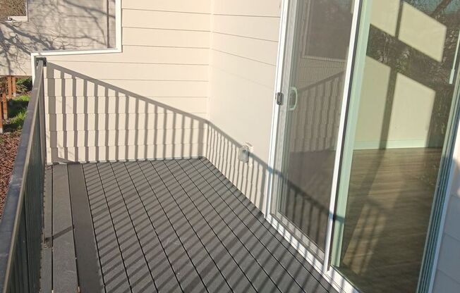 2 beds, 1.5 baths, 1,050 sqft, $2,049, Unit 214-776C