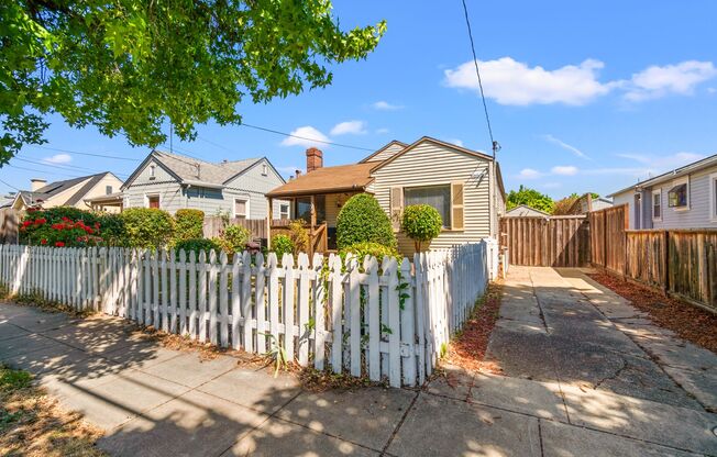 Charming Oakland Oasis with Detached Workshop & Ample Storage - Bordering San Leandro!