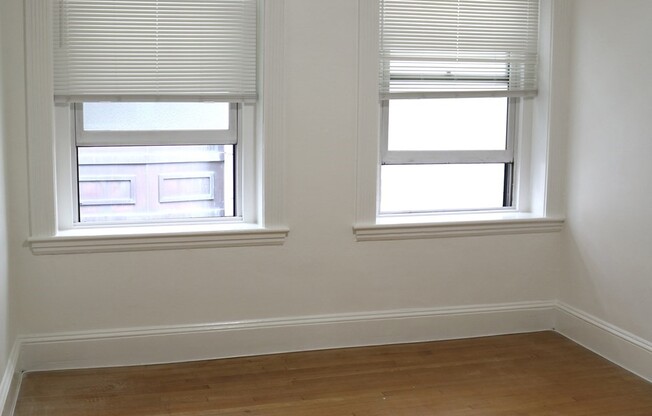 8 Garrison Road