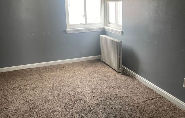 2 beds, 1 bath, 850 sqft, $850