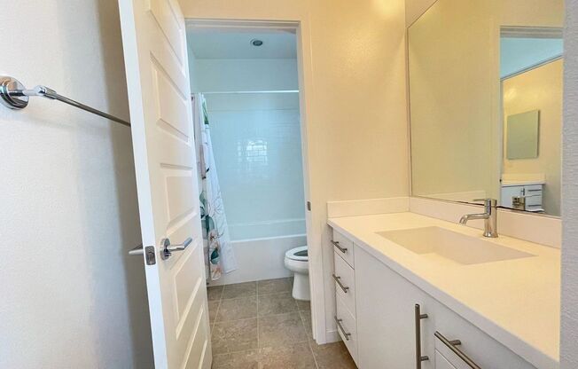 3 Bedroom home for leasing in Lake Forest