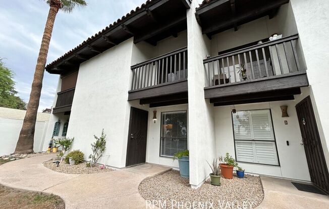 1702 E OCOTILLO RD
