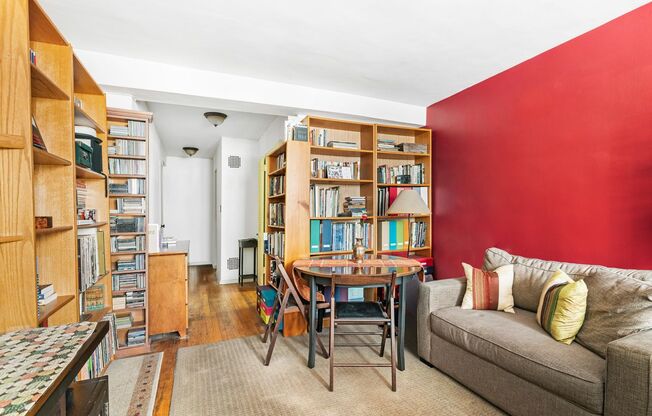 150 E 27th Street