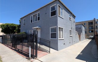 216 NORMANDIE AVE