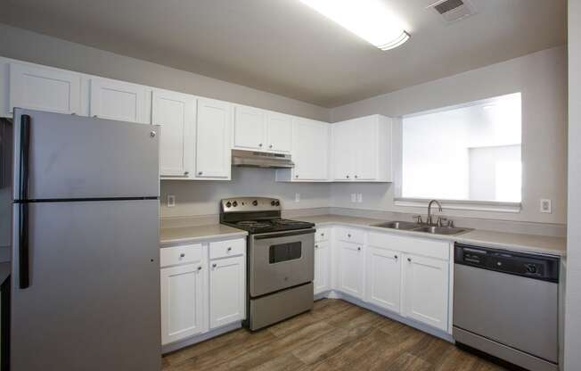 Full Kitchen with Appliances at The Bluffs at Tierra Contenta Apartments in Santa Fe New Mexico