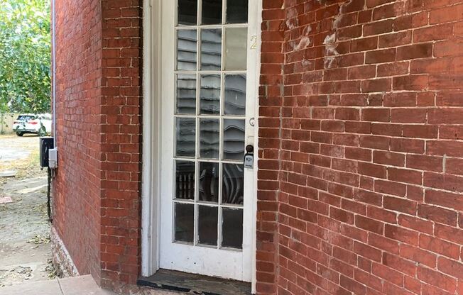 838 West High Street