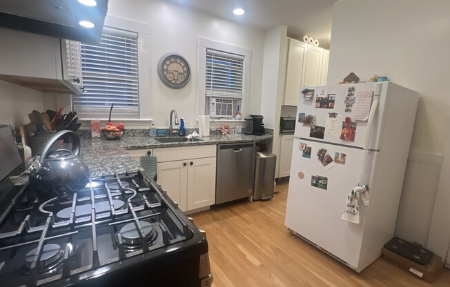 9 BELMONT SQ