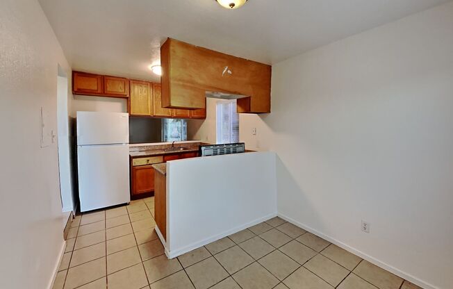 2 beds, 1 bath, 856 sqft, $1,550, Unit 2