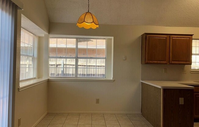 3 beds, 2 baths, $2,195