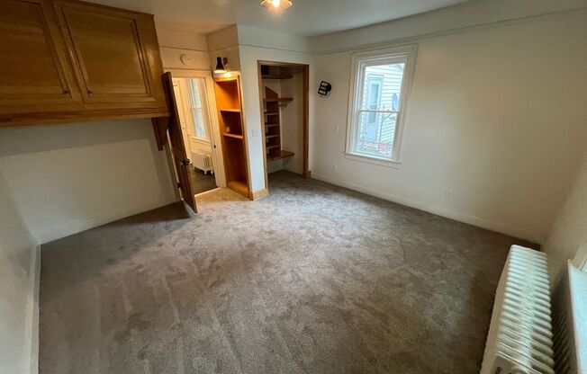 2 beds, 1 bath, 2 sqft, $1,550, Unit 1531 N Jackson St Lower