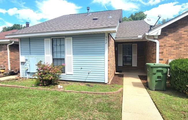 2 beds, 2 baths, $1,100