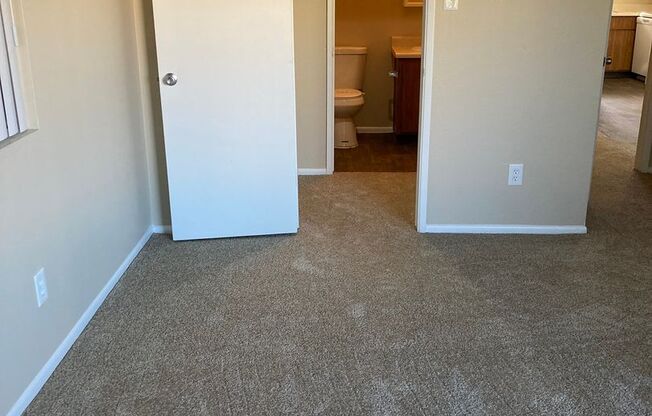 2 beds, 2 baths, 900 sqft, $1,375, Unit 250