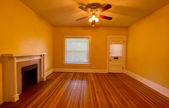 $0 DEPOSIT OPTION! CHARMING 2-STORY, 3 BED 2 BATH TOWNHOME IN WEST WASH PARK