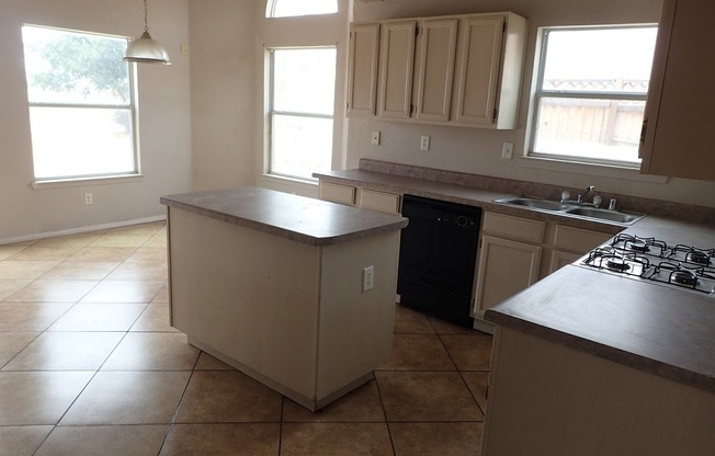 3 beds, 2 baths, $1,415