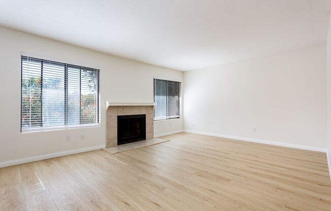 Beautifully Remodeled Home in Bay Park/Bay Ho