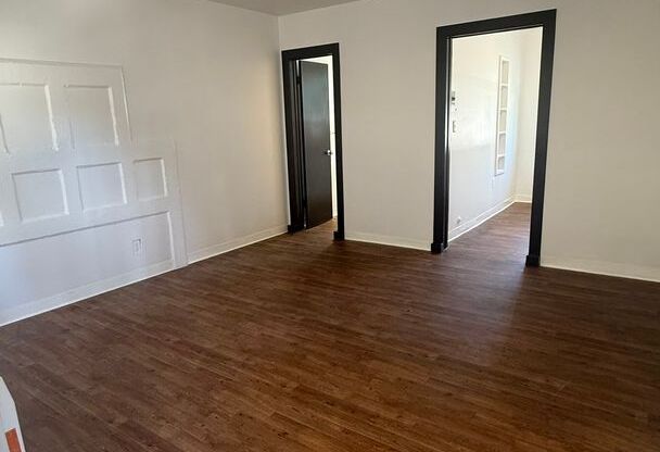 2021 W Olive Ave Burbank, CA 91506