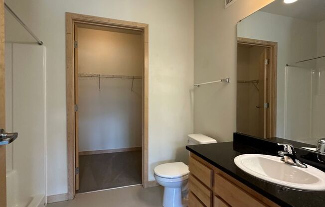 2 beds, 2 baths, 1,000 sqft, $1,395, Unit 312