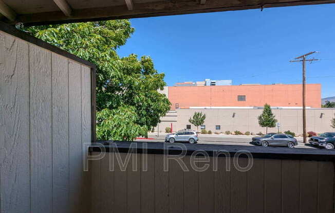 1015 Locust St