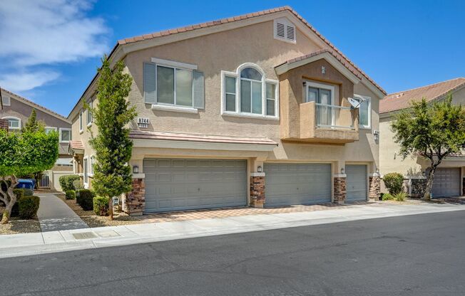 Great floorplan in a desirable location.