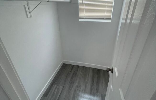 1 bed, 1 bath, $500, Unit 2