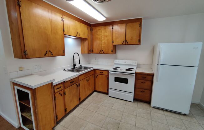 Maverick: 649-701 W Hayden Avenue