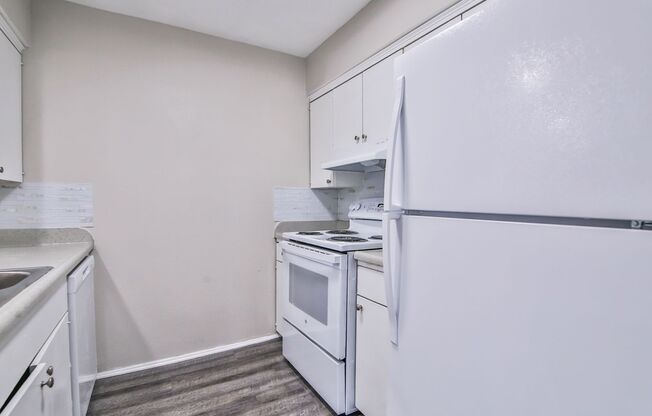 2 beds, 2 baths, 1,030 sqft, $975, Unit 105