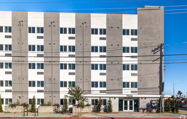 1 bed, 1 bath, 347 sqft, $1,263, Unit 103a