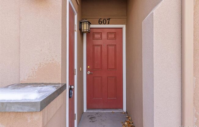 2 Bed 2 Bath Condo in Southeast Denver