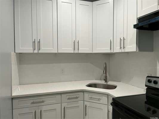 1 bed, 1 bath, $3,060, Unit 2B